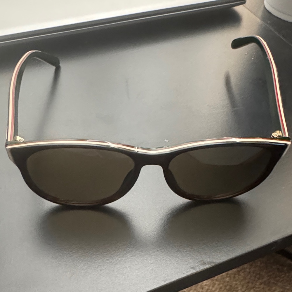 Unisex Gucci sunglasses tortoise color